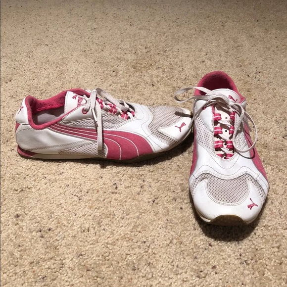 puma pink running shoes